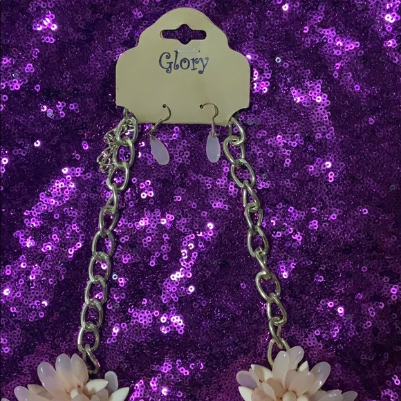 Pink Floral Statement Necklace - Picture 5 of 8